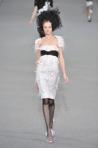 Look 54